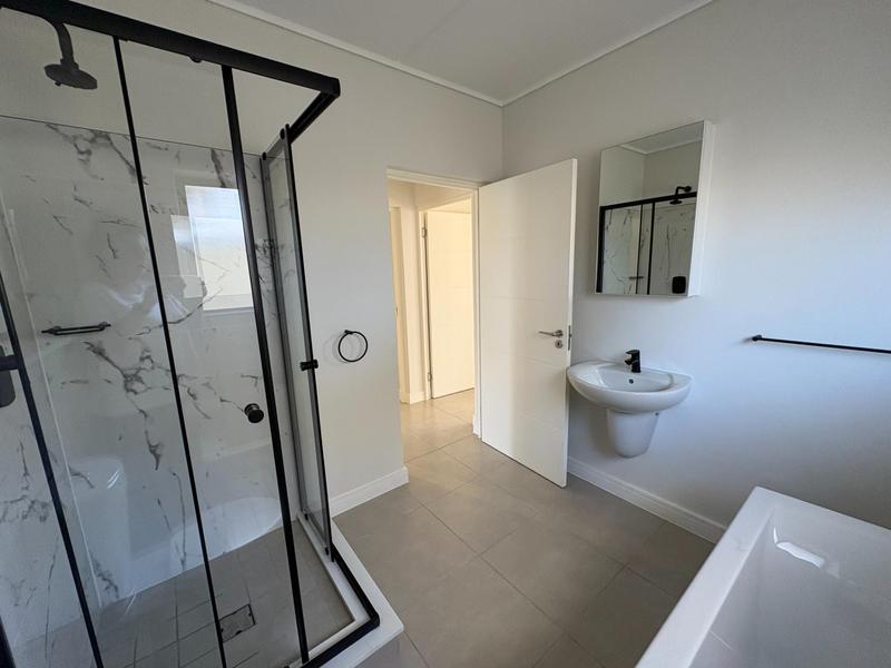 To Let 3 Bedroom Property for Rent in Richwood Western Cape